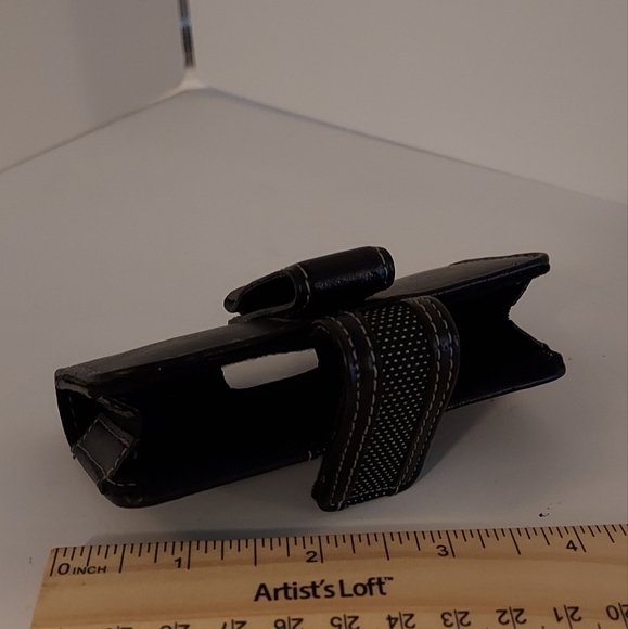 VTG Leather Flip Phone / Pager Case with Belt Clip - Picture 3 of 5